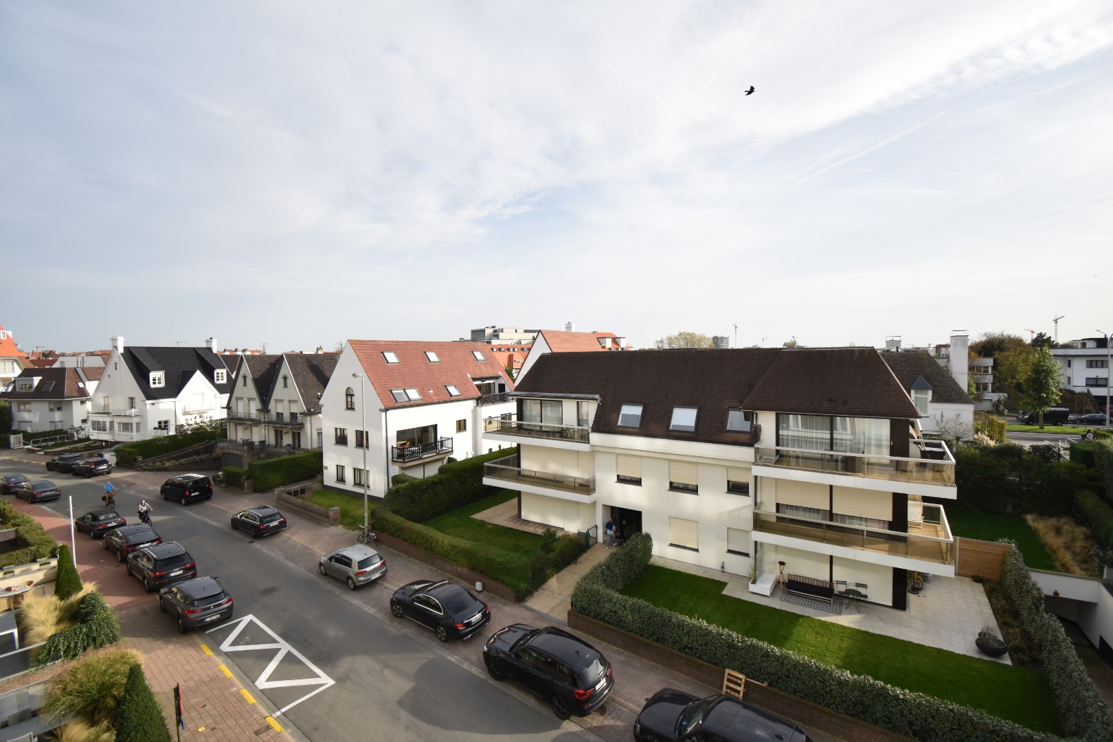 Gezellig Vakantieappartement Met Zonnig Terras, Nabij Het Albertstrand ...